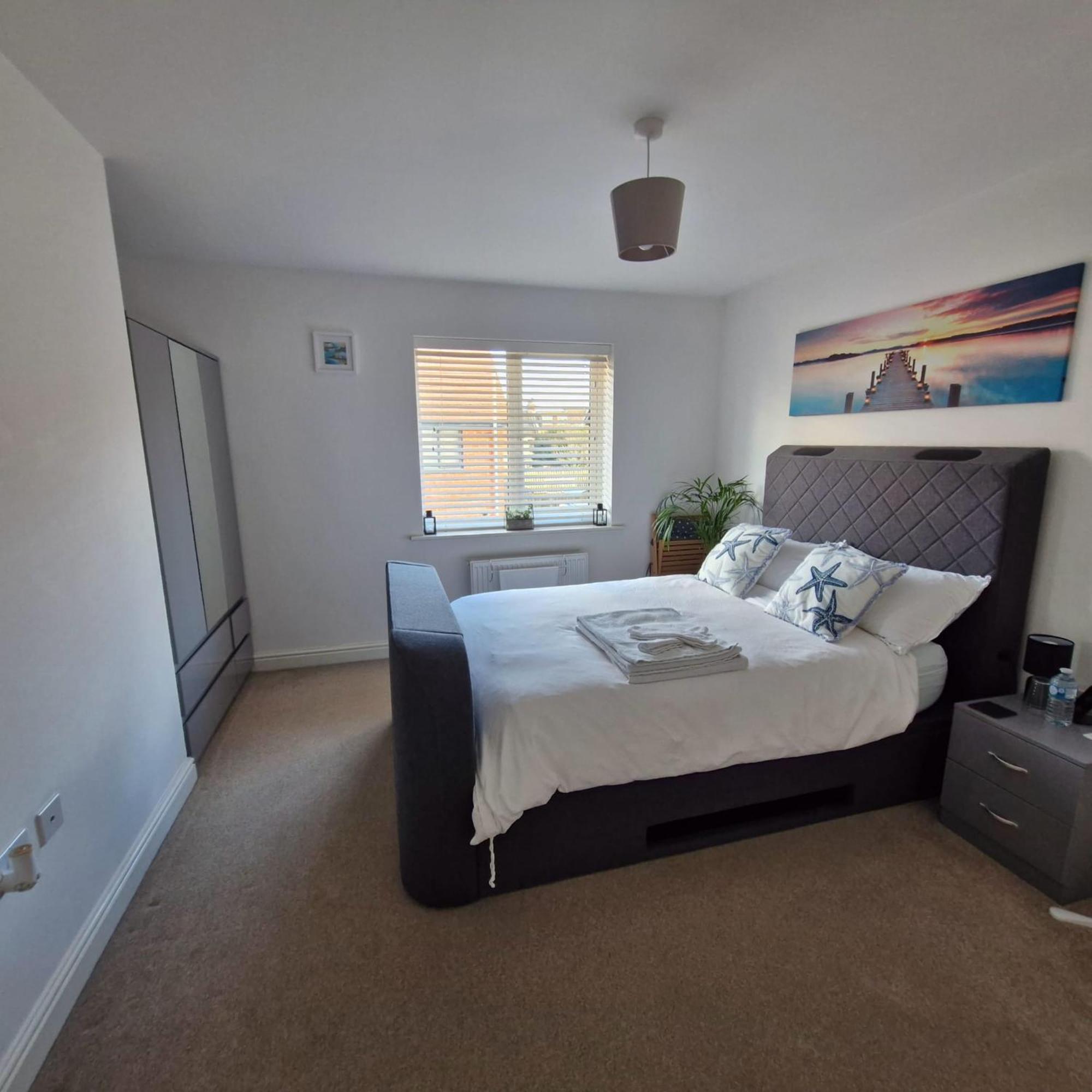 Modern Double Room With En-Suite, Parking & Fast Wifi - Close To Beach Sandgate Εξωτερικό φωτογραφία